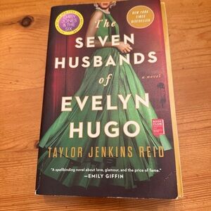 The SEVEN HUSBANDS of
EVELYN HUGO
by
TAYLOR JENKINS REID